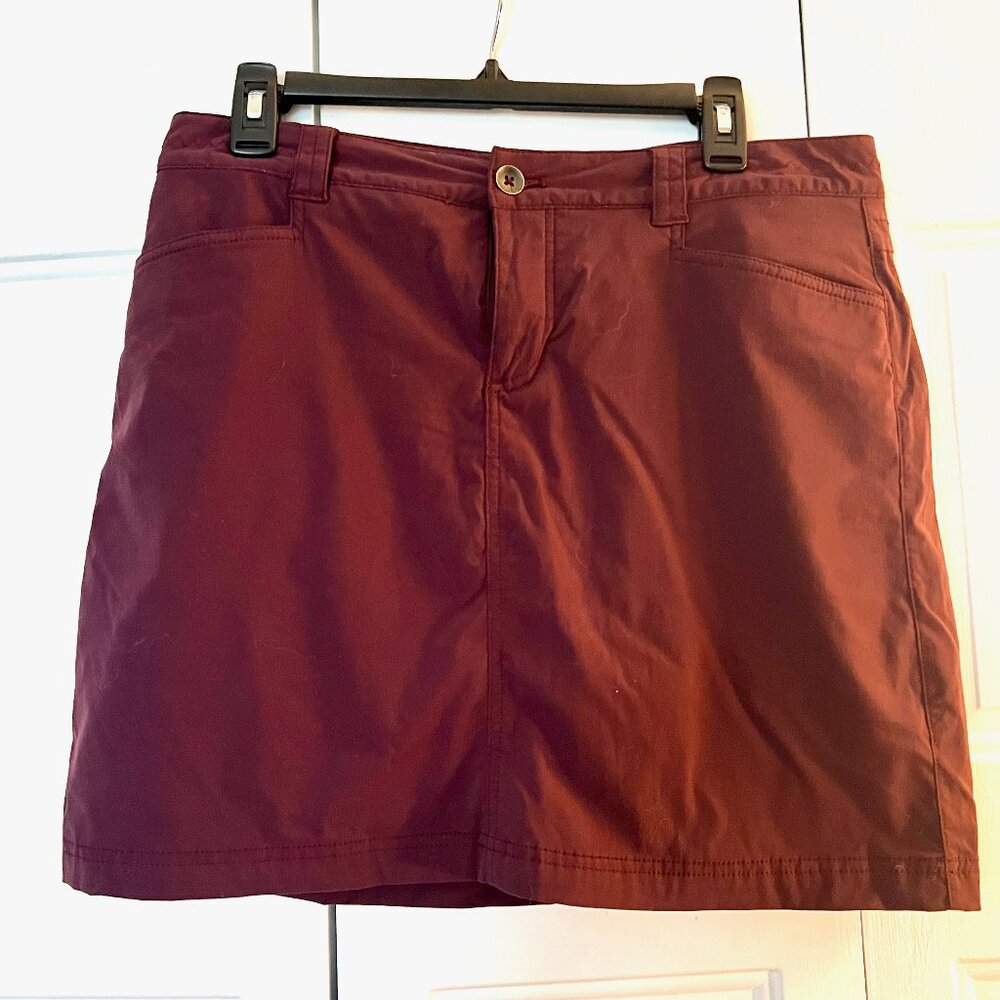 Eddie Bauer Womens Skort, Plum / Burgundy, Size 8